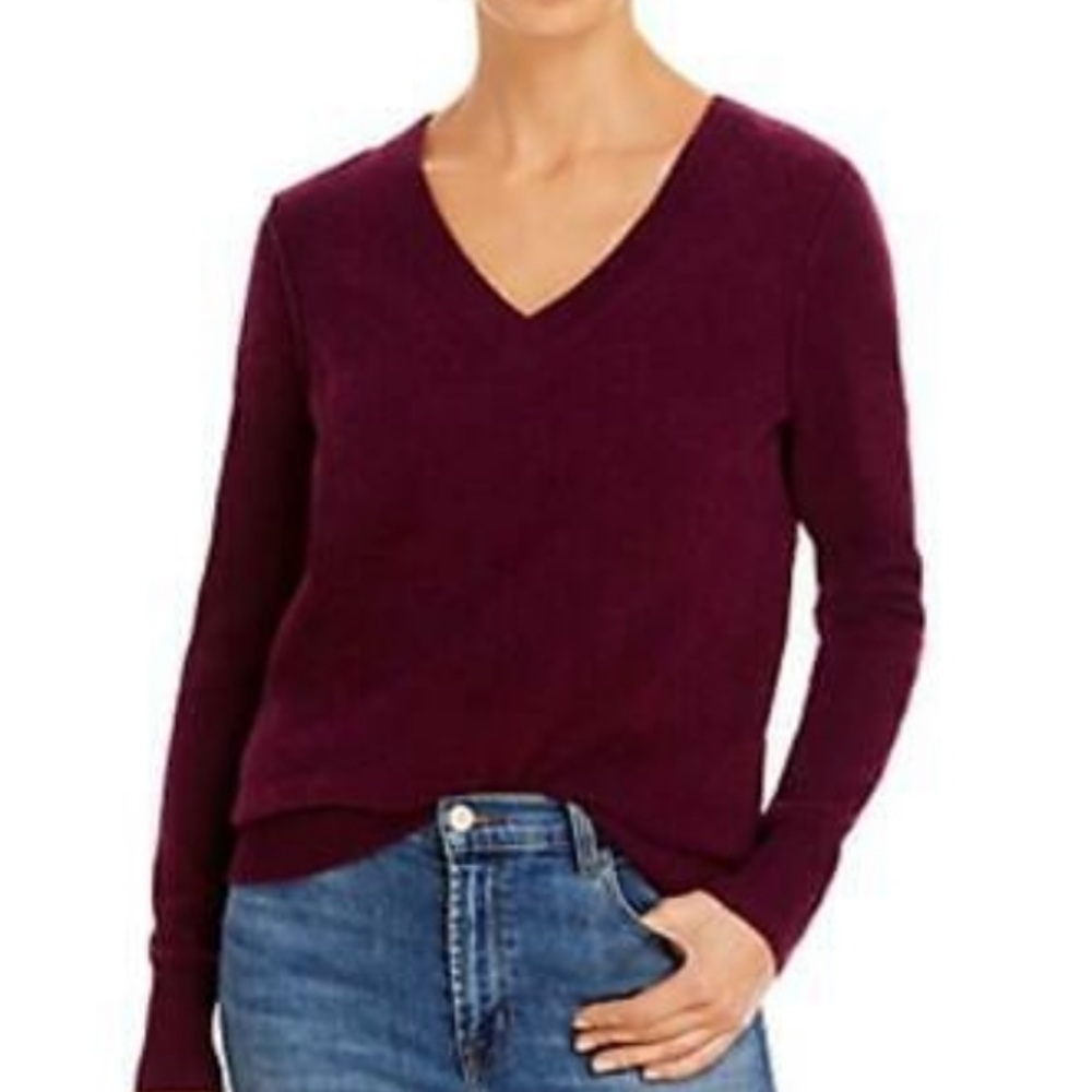 AQUA - 100% cashmere Heather burgundy vneck medium